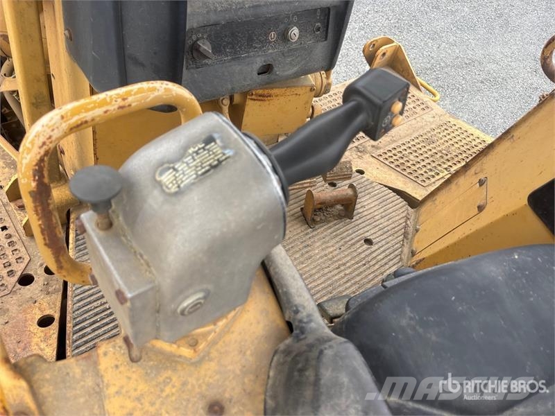 CAT D6R XL Гусеничні бульдозери