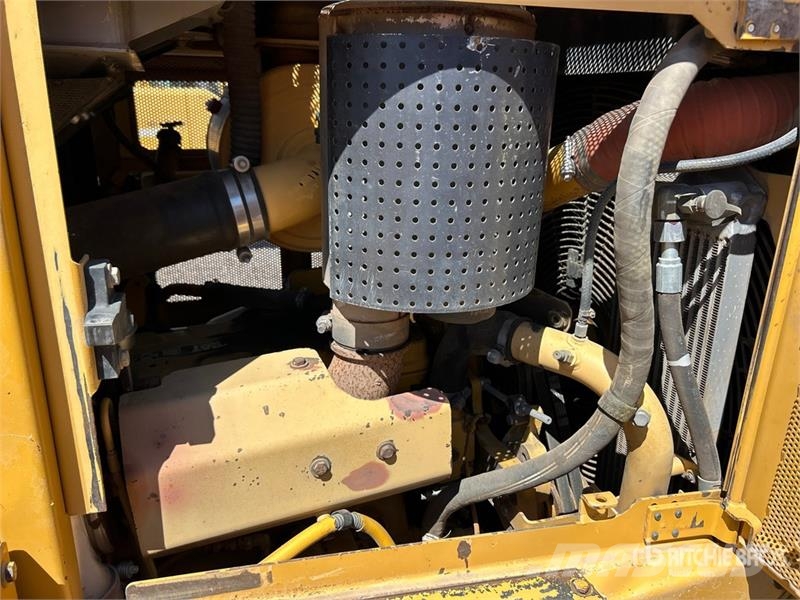 CAT D6R XL Series II 履带式推土机