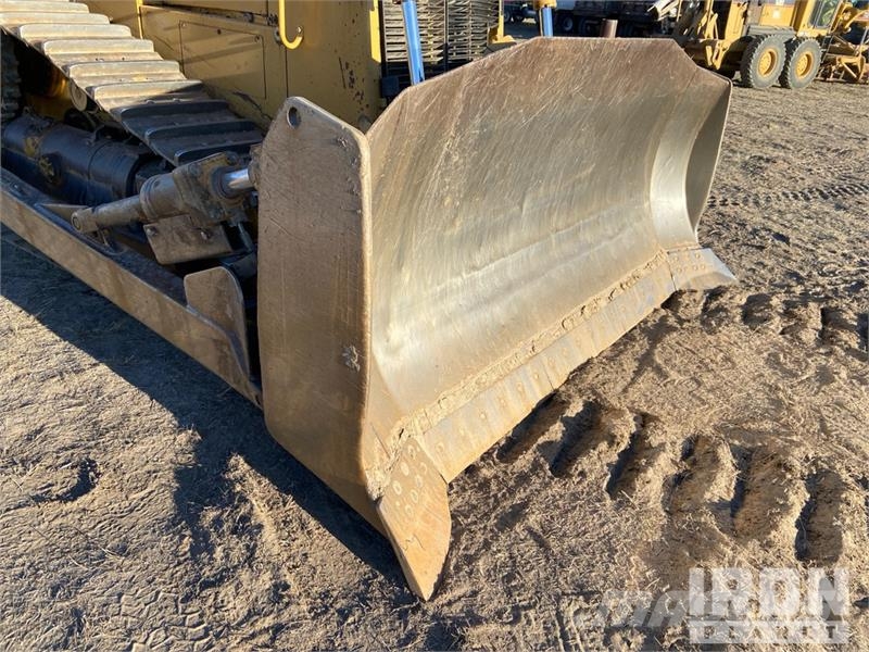 CAT D7R XR Series II lánctalpas dózerek