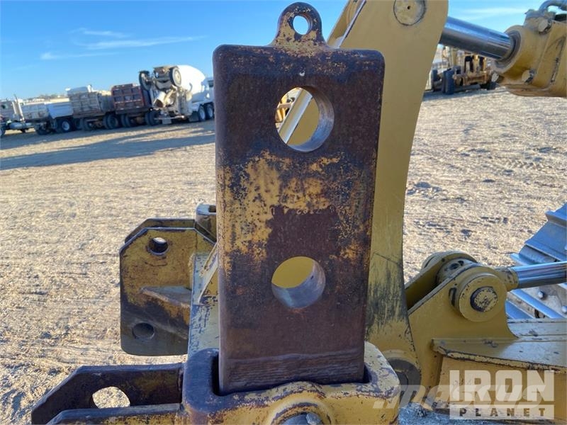 CAT D7R XR Series II lánctalpas dózerek