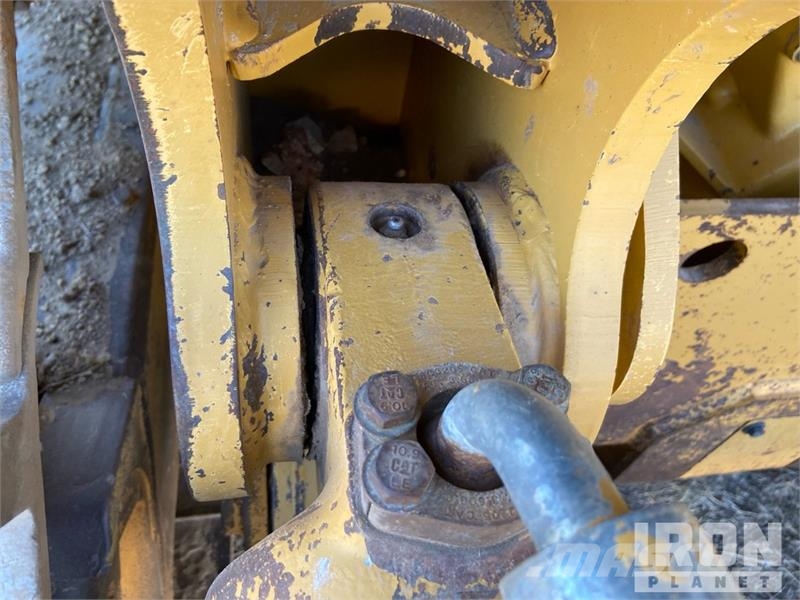 CAT D7R XR Series II lánctalpas dózerek