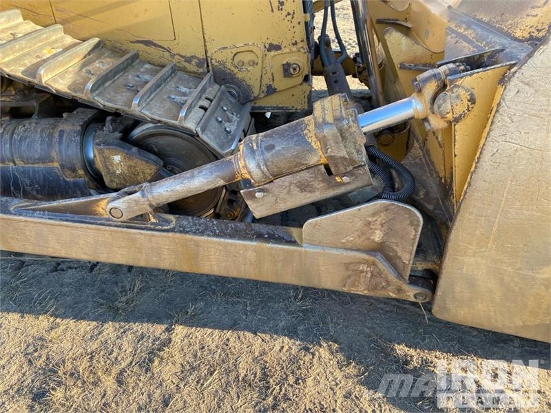 CAT D7R XR Series II lánctalpas dózerek