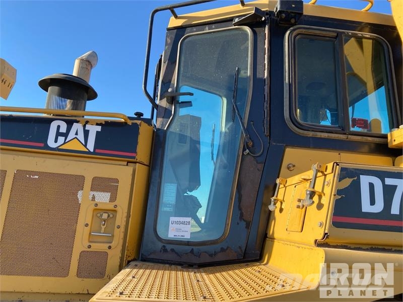 CAT D7R XR Series II lánctalpas dózerek