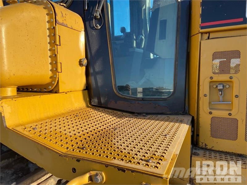 CAT D7R XR Series II lánctalpas dózerek