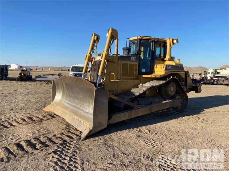 CAT D7R XR Series II lánctalpas dózerek