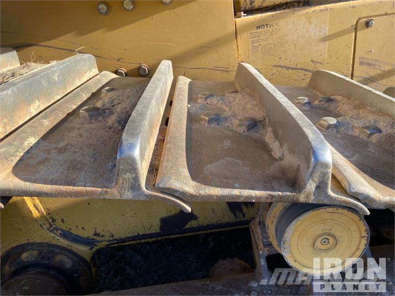 CAT D7R XR Series II lánctalpas dózerek