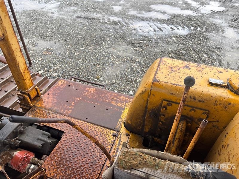 CAT D8 Bulldozer på larvebånd