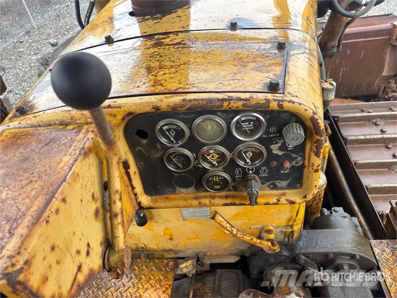 CAT D8 Bulldozer på larvebånd