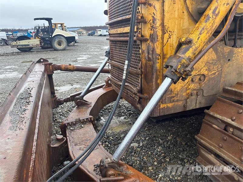 CAT D8 Bulldozer på larvebånd