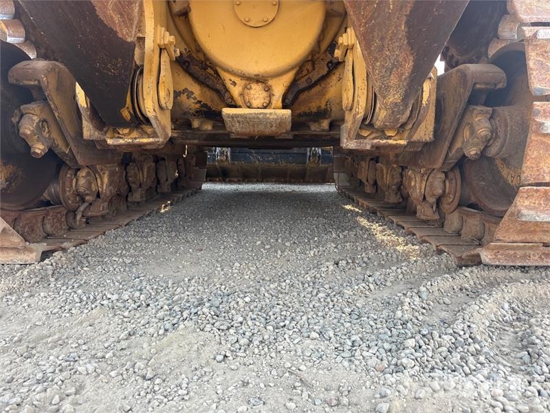 CAT D8L Buldozer sobre oruga