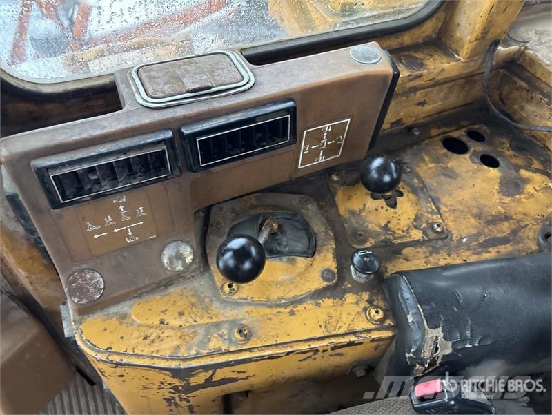 CAT D8L Buldožerji goseničarji