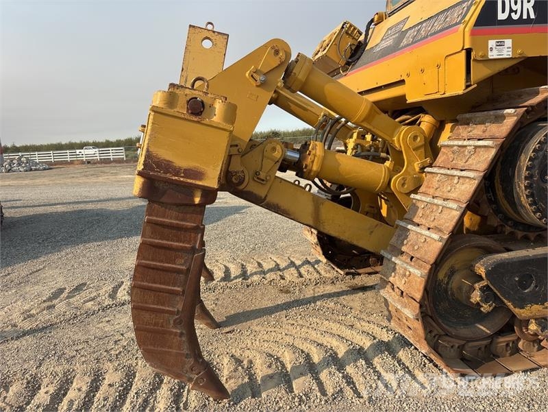 CAT D8L Buldozer sobre oruga