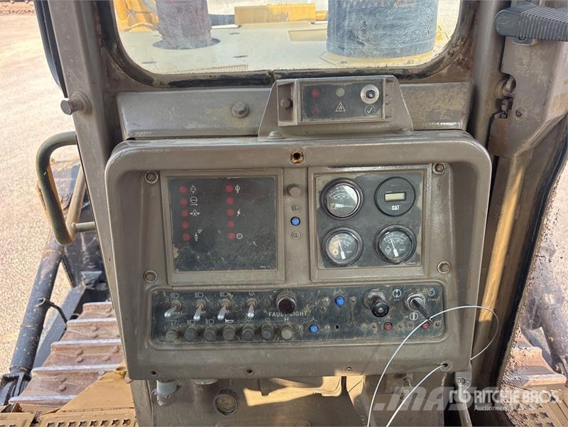 CAT D8L Buldozer sobre oruga
