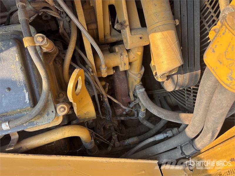 CAT D8L Buldozer sobre oruga