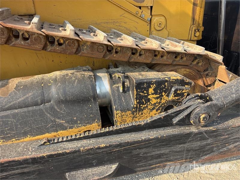 CAT D8L Buldozer sobre oruga