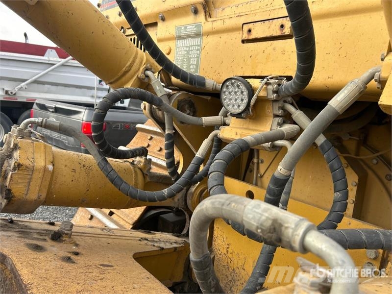 CAT D8R lánctalpas dózerek