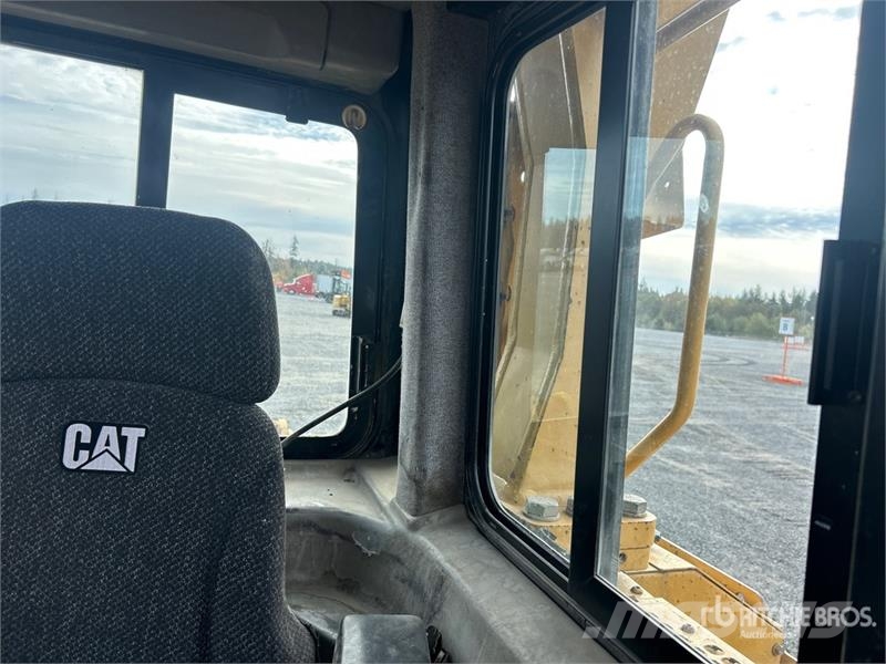CAT D8R lánctalpas dózerek