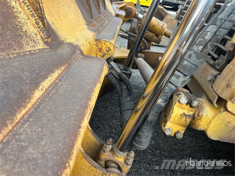 CAT D8R lánctalpas dózerek
