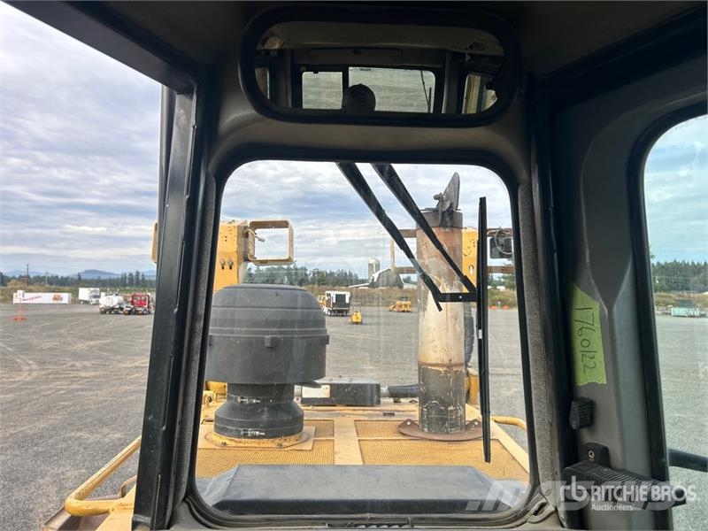 CAT D8R lánctalpas dózerek