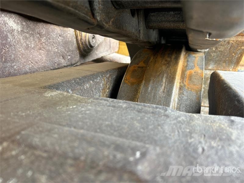 CAT D8R lánctalpas dózerek