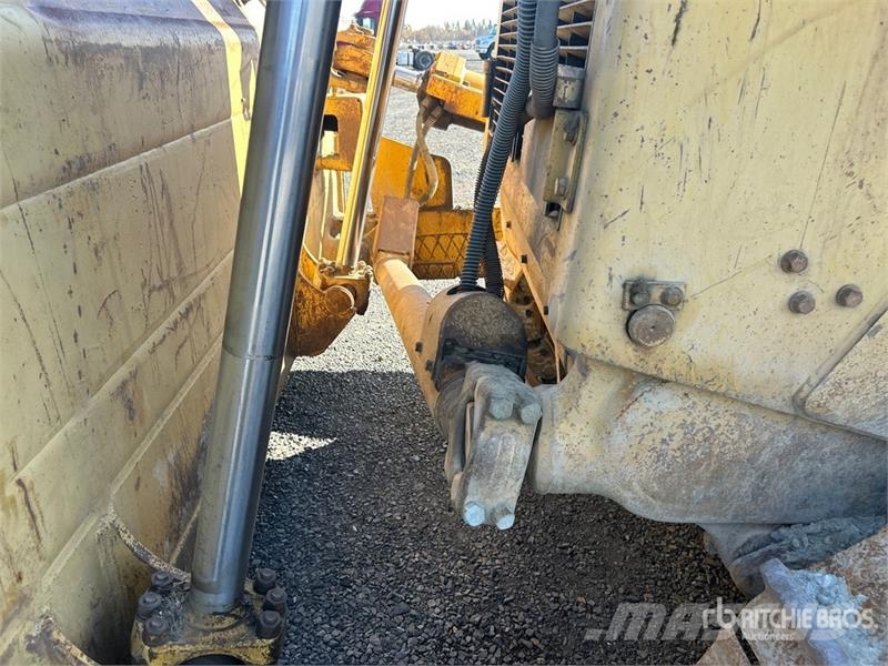 CAT D9L Crawler Dozer (Inoperable) Buldožerji goseničarji