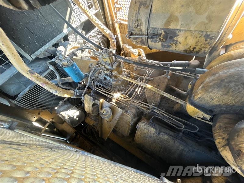 CAT D9L Crawler Dozer (Inoperable) Buldožerji goseničarji