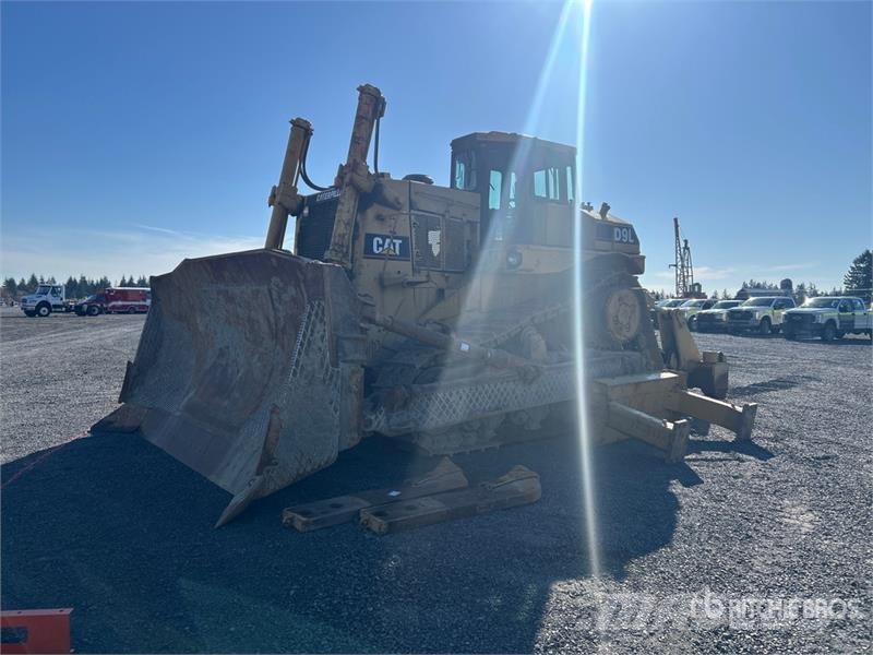 CAT D9L Crawler Dozer (Inoperable) Buldožerji goseničarji