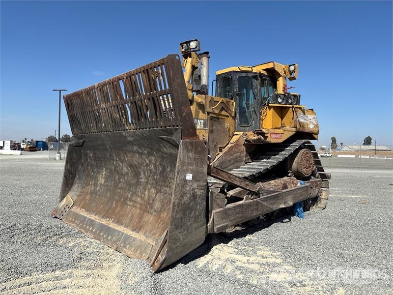 CAT D9R بلدوزرات مجنزرة