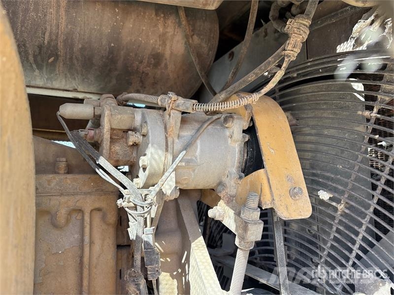 CAT D9R بلدوزرات مجنزرة