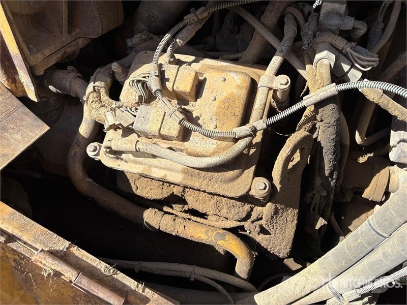 CAT D9R بلدوزرات مجنزرة