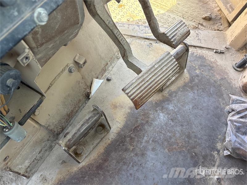 CAT D9R Buldožerji goseničarji