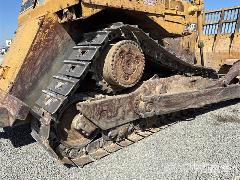 CAT D9R بلدوزرات مجنزرة