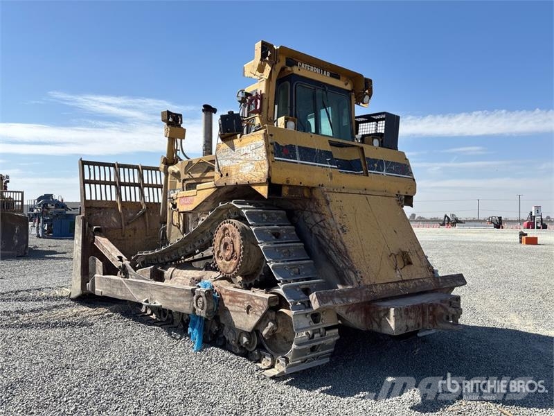 CAT D9R بلدوزرات مجنزرة
