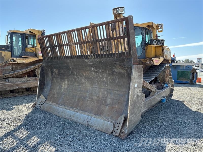 CAT D9R بلدوزرات مجنزرة
