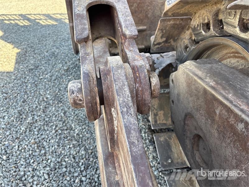 CAT D9R بلدوزرات مجنزرة