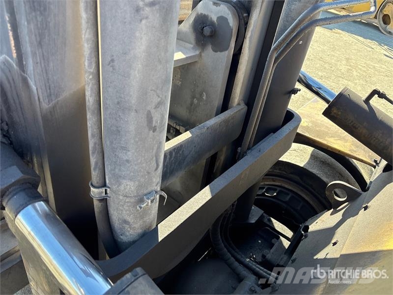 CAT DP90 20000 lb Cushion Tire Forklift 其他叉车