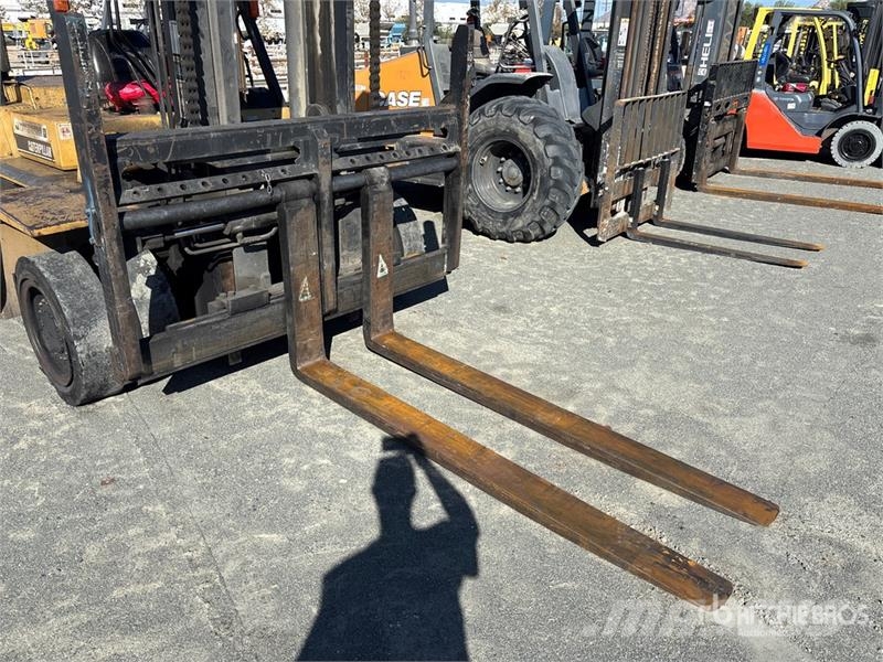 CAT DP90 20000 lb Cushion Tire Forklift 其他叉车