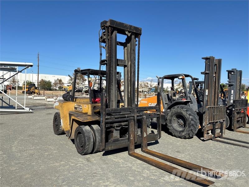 CAT DP90 20000 lb Cushion Tire Forklift 其他叉车