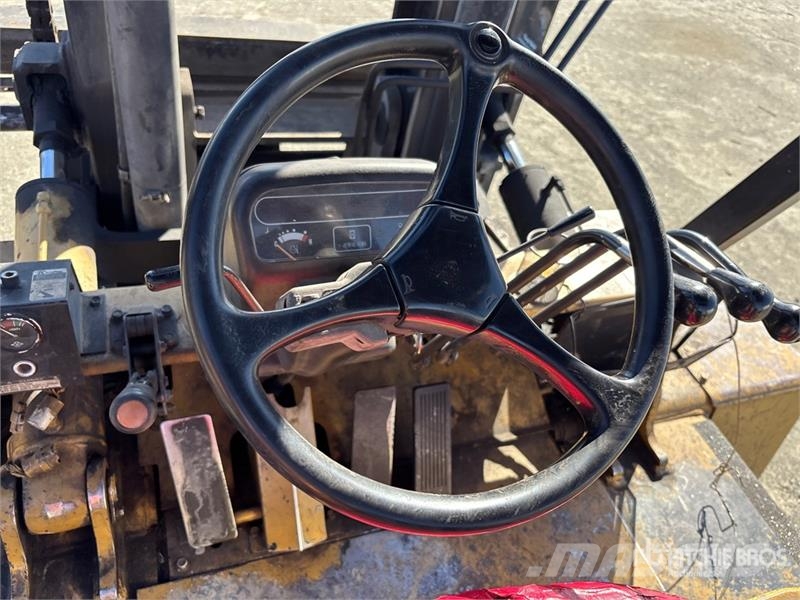CAT DP90 20000 lb Cushion Tire Forklift 其他叉车