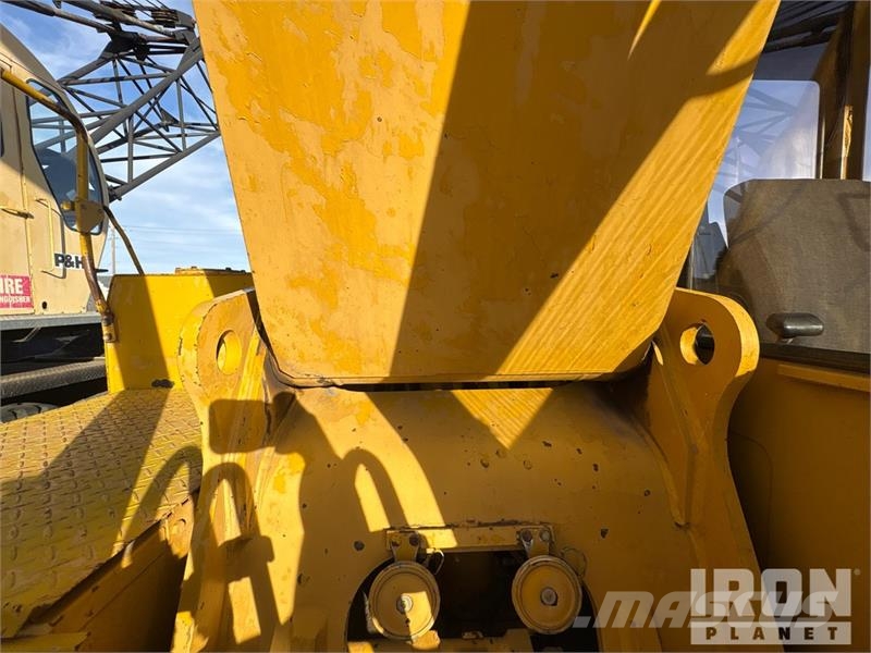 CAT EL200B Kāpurķēžu ekskavatori