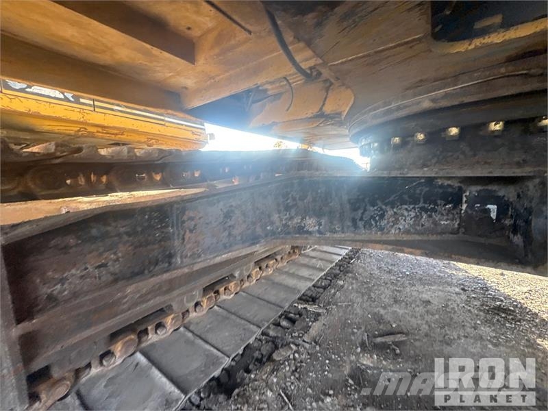 CAT EL200B Kāpurķēžu ekskavatori