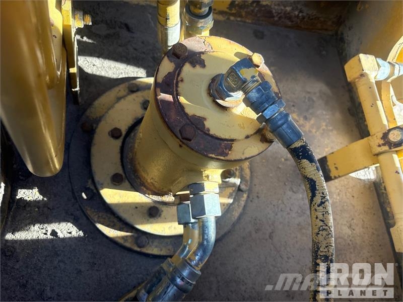 CAT EL200B Kāpurķēžu ekskavatori