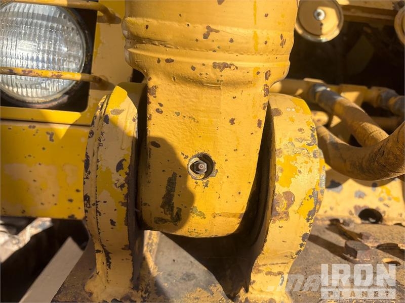 CAT EL200B Kāpurķēžu ekskavatori