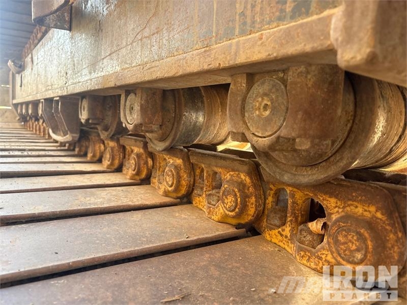 CAT EL200B Kāpurķēžu ekskavatori