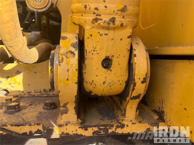 CAT EL200B Kāpurķēžu ekskavatori