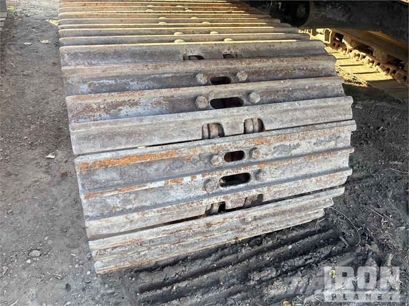 CAT EL200B Kāpurķēžu ekskavatori