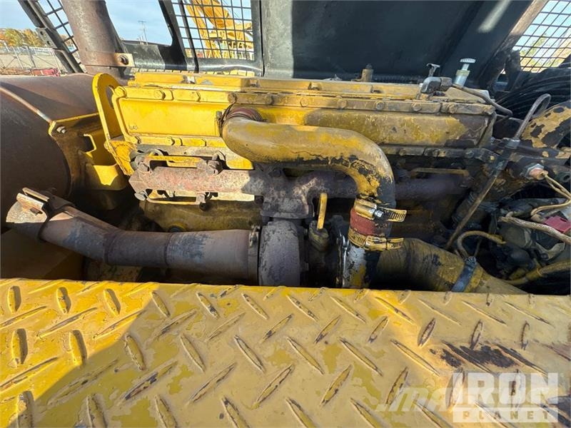CAT EL200B Kāpurķēžu ekskavatori