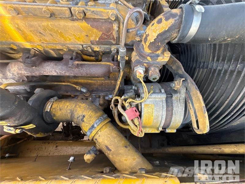 CAT EL200B Kāpurķēžu ekskavatori