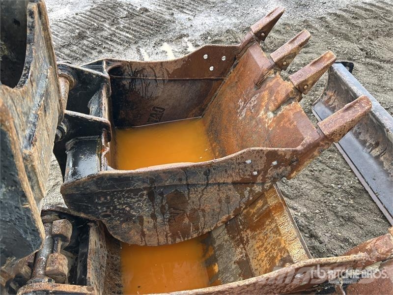 CAT Excavator Bucket Baldes