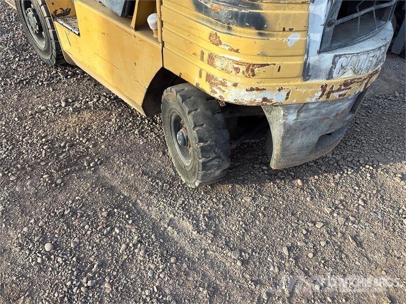 CAT GP25 Forklift (Inoperable) شاحنات ذات رافعات شوكية - أخرى